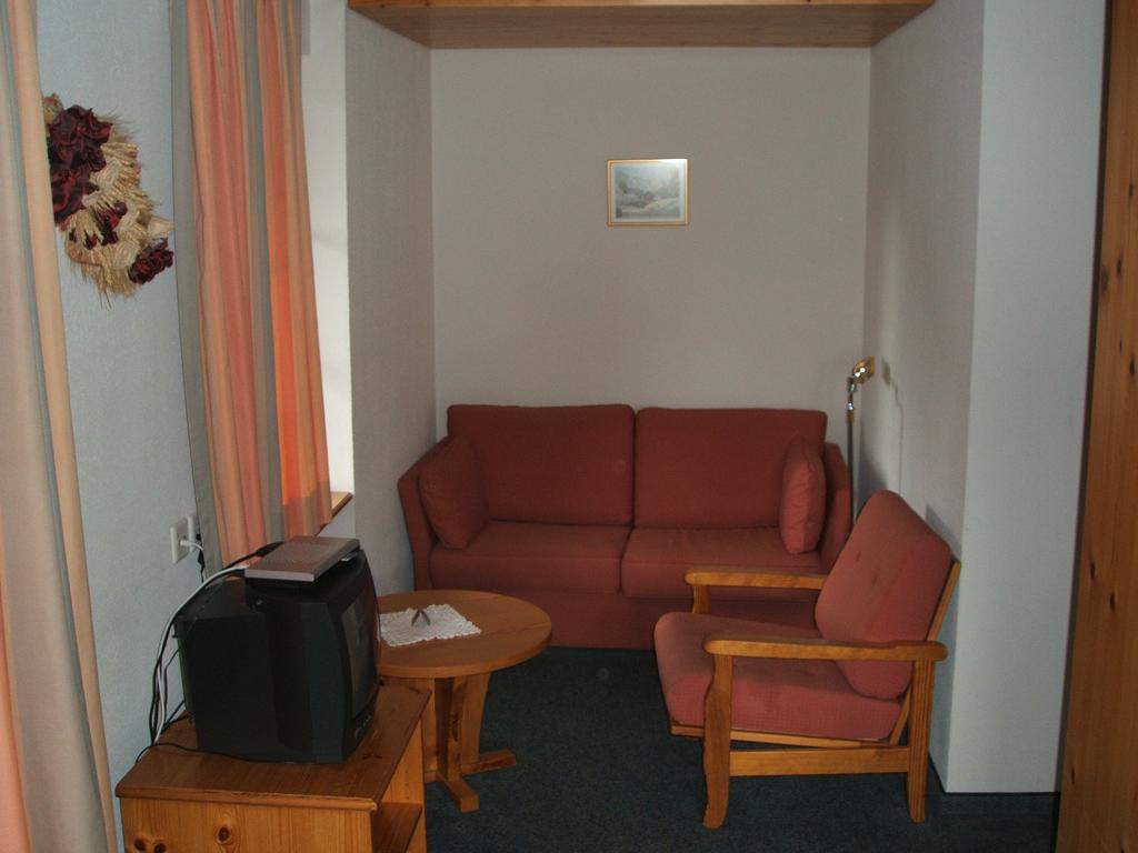 Hotel Erzhorn Arosa Zimmer foto